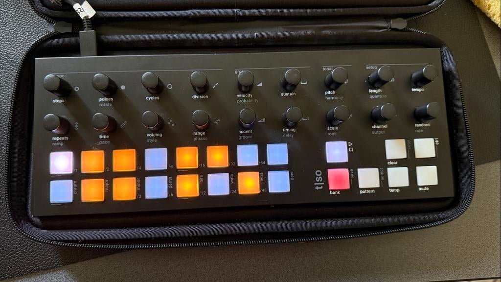 Torso T-1 sequencer, Muziek en Instrumenten, Met midi-aansluiting, Overige aantallen, Zo goed als nieuw, Ophalen