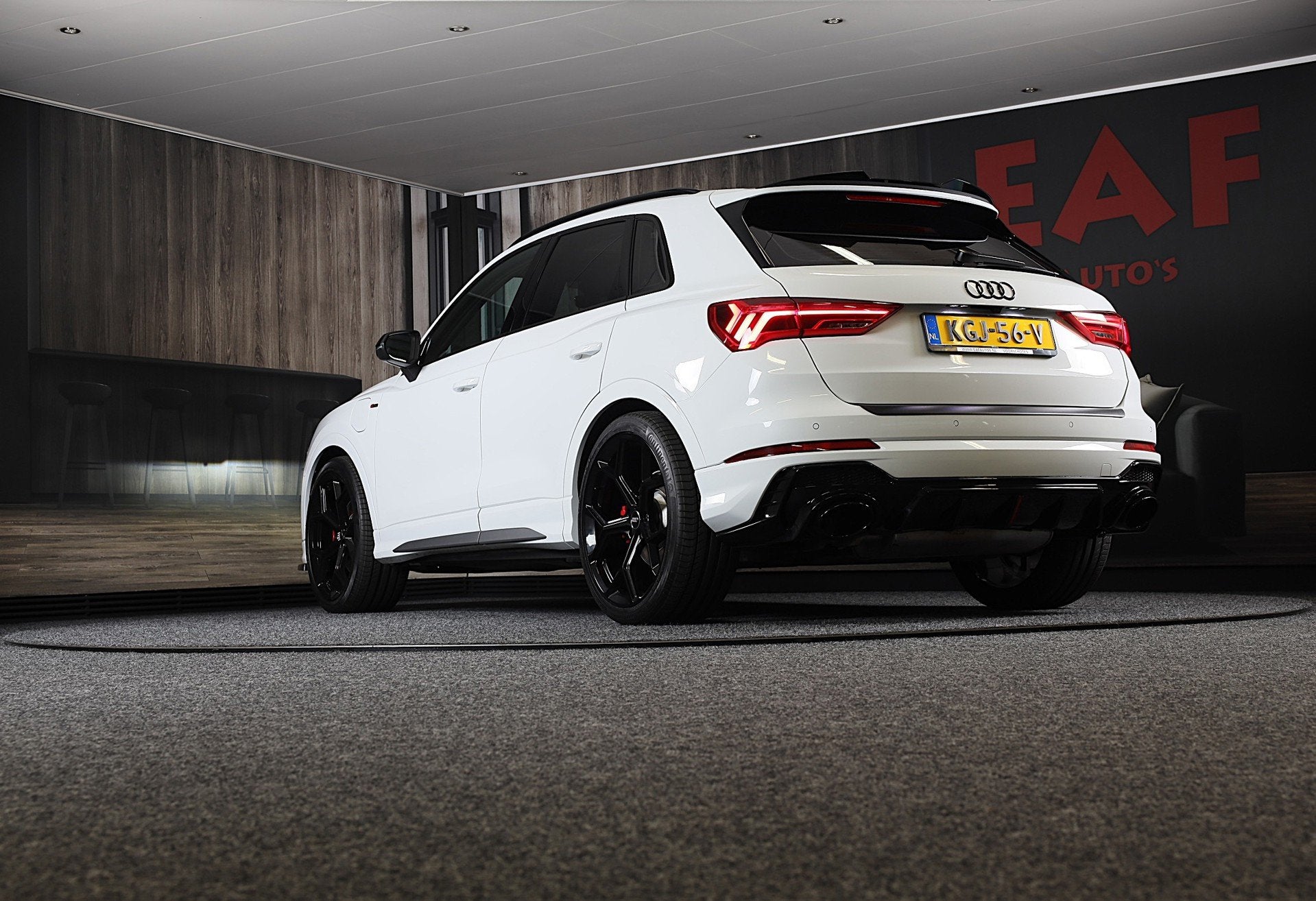 Audi Q3 45 TFSI e RSQ3 Look / AUT / Cc / Lane Assist / Camer, Dealer onderhouden, Gebruikt, Euro 6, Leder en Stof