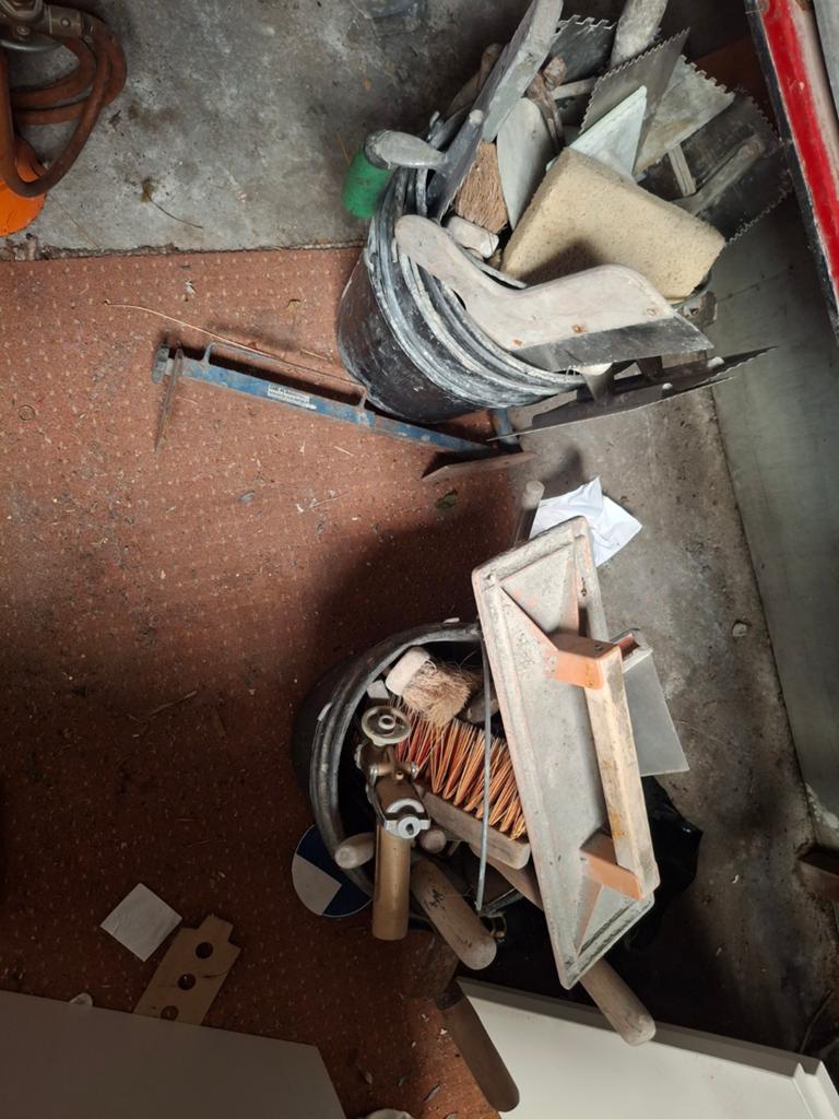 Te koop diverse metsel gereedschappen, Ophalen