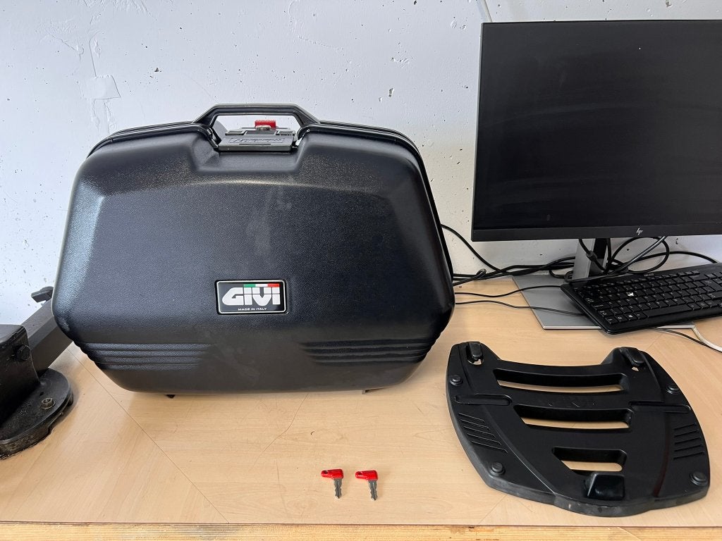 Givi Monokey topkoffer incl. Montageplaat en twee sleutels, Ophalen of Verzenden