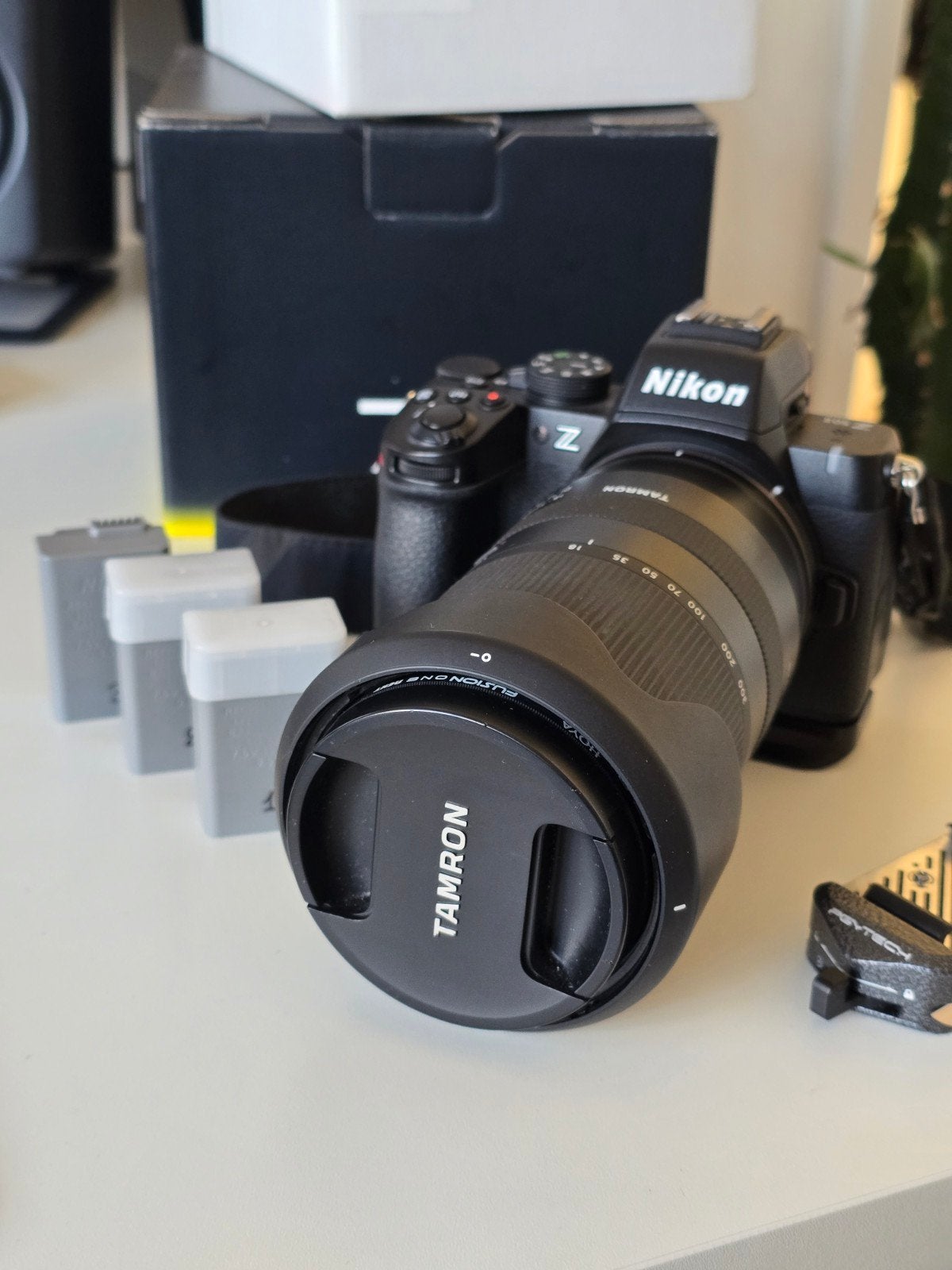 Nikon Z50 II met Tamron 18-300mm lens, Ophalen, Accu, Zo goed als nieuw, Nikon
