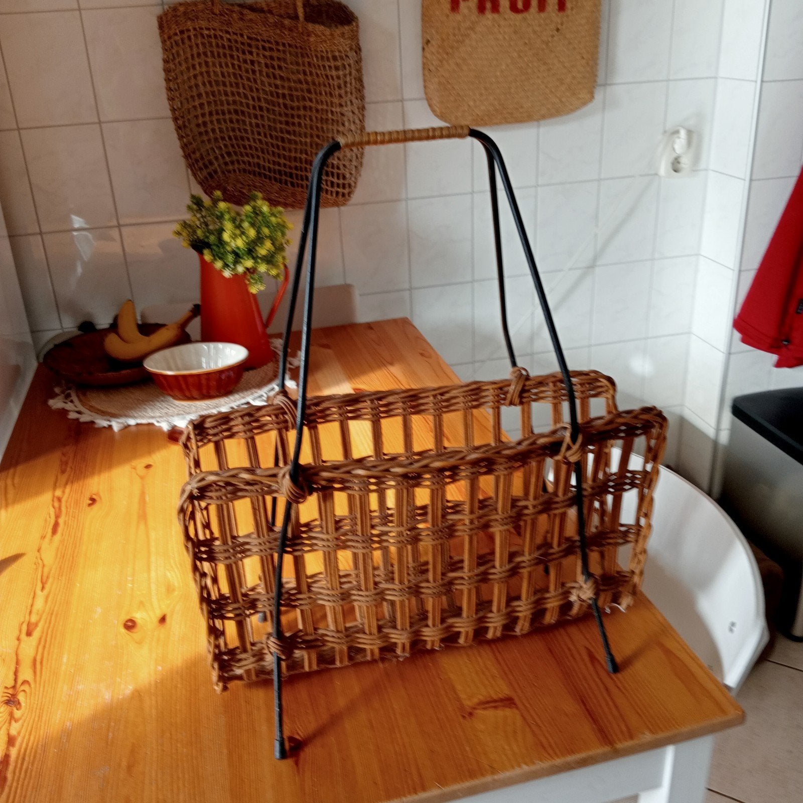 Vintage rotan tijdschriftenrek met metalen frame, Ophalen of Verzenden