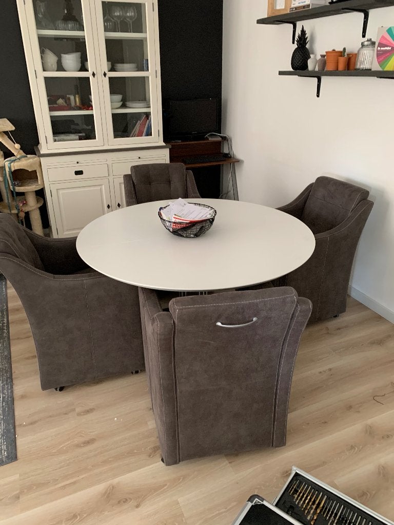Leolux Trias design, Huis en Inrichting, Ophalen, Gebruikt, Rond, Luxe Tafel met mogelijkheid tot ovale vorm