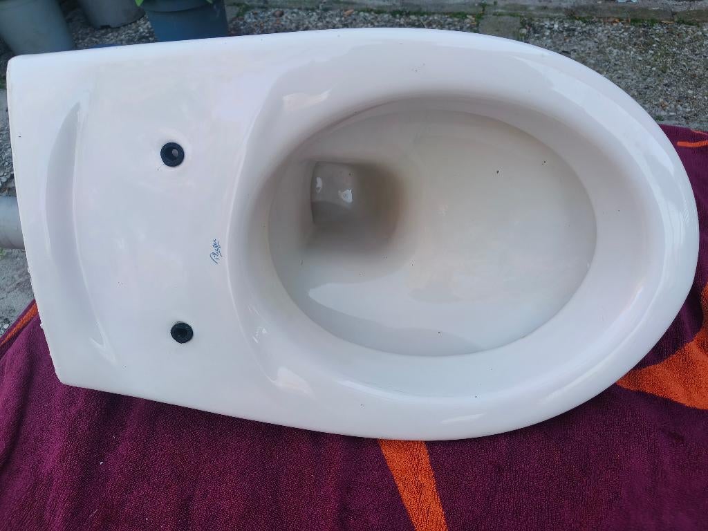 hangende toiletpot, Doe-het-zelf en Verbouw, Sanitair, Ophalen of Verzenden, Gebruikt, Steen, Toilet