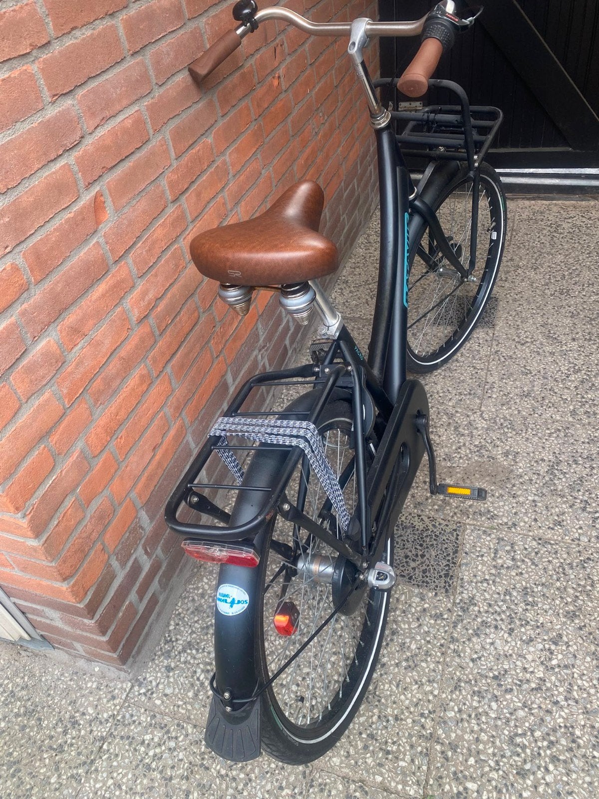 Batavus packd meisjesfiets met voordrager Zo goed als nieuw, Fietsen en Brommers, Fietsen | Dames | Damesfietsen, Terugtraprem