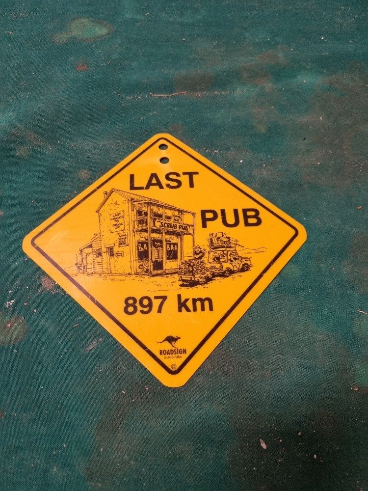 bordje last pub 897 km roadsign, Ophalen of Verzenden, 'T Olde Gre-j, Info@toldegrej.nl, Endepoelstraat 20f Didam