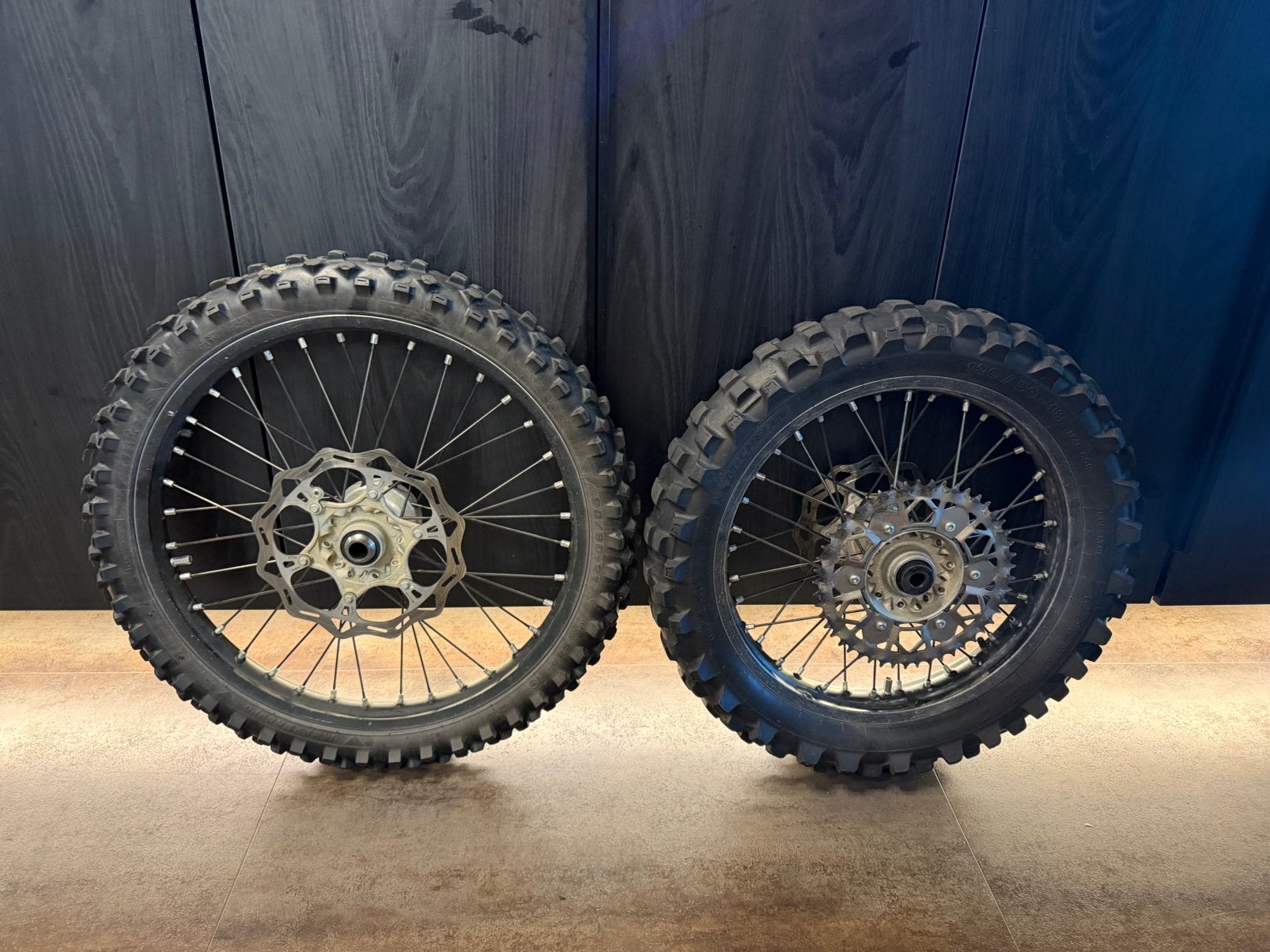 Ktm Husqvarna Enduro wielen 18/21 inch nr 444