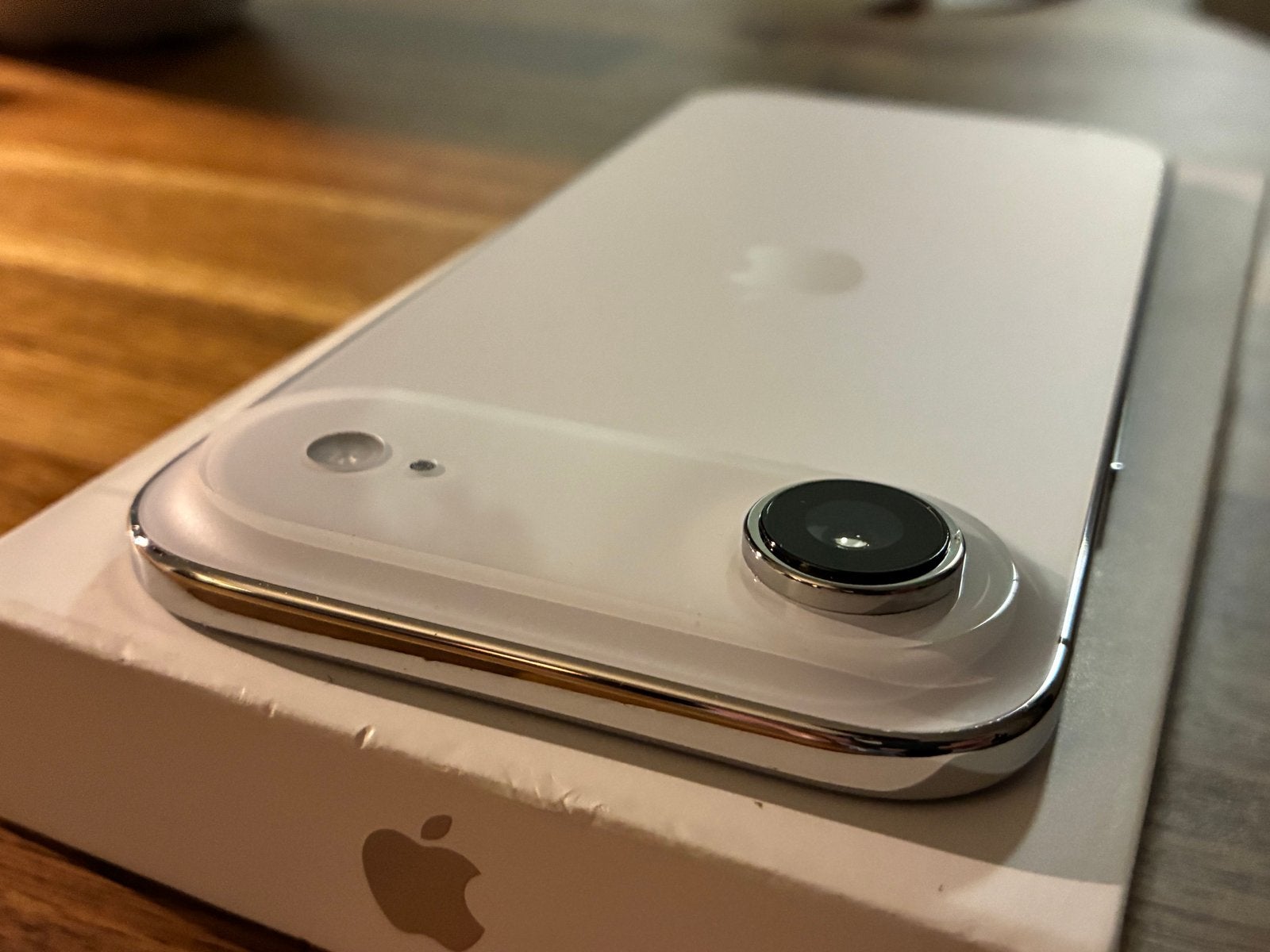Foto 10 van IPhone AIR 256GB Wit 12GB incl. factuur met 1,5 jr garantie
