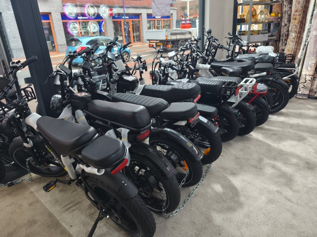 FATBIKE, FIETS & STEP REPARATIE ️(inkoop en verkoop), Diensten en Vakmensen, Snelservice, Brommerreparatie