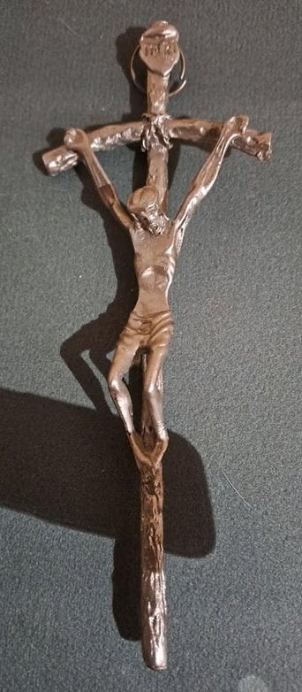Metalen kruisbeeld met corpus, Ophalen of Verzenden