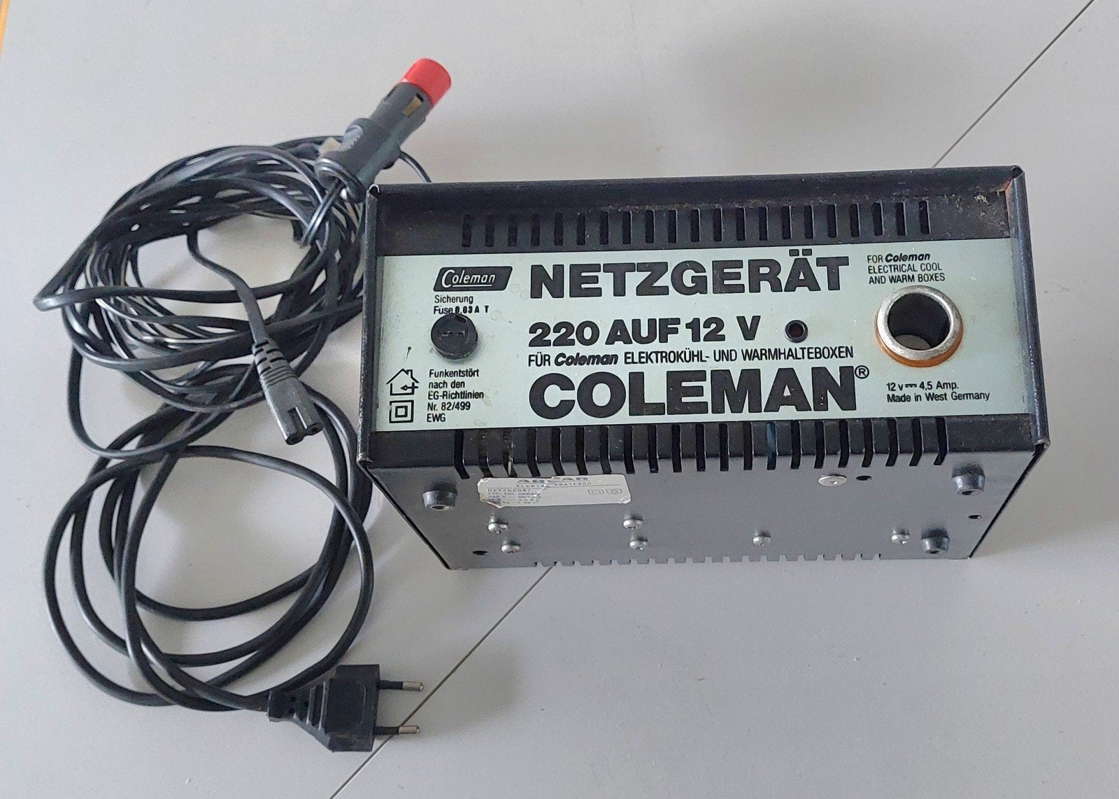 Coleman omvormer/transformator 220V naar 12V zekering 0,63AT, Caravans en Kamperen, Kampeeraccessoires, Ophalen of Verzenden, Gebruikt