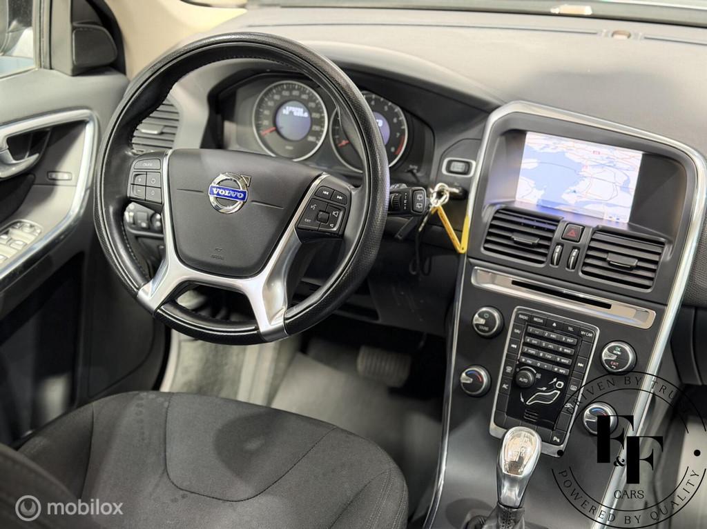 Volvo XC60 2.0 T5 Ocean Race|Camera|Carplay|Trekhaak|NAP, Euro 5, Stof, Zwart, 4 cilinders