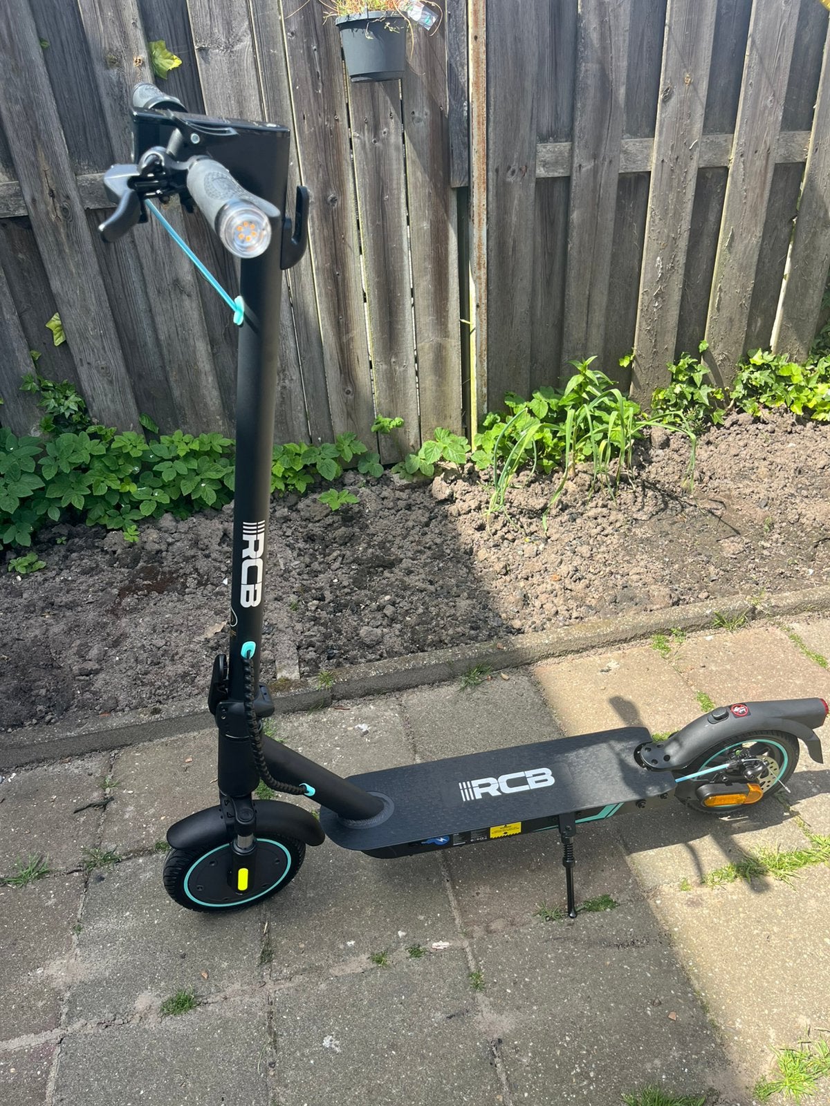 RCB Elektrische Step 30KM/U– Nieuw gebruikt, Fietsen en Brommers, Steps, Ophalen of Verzenden, Nieuw, Elektrische step (E-scooter)