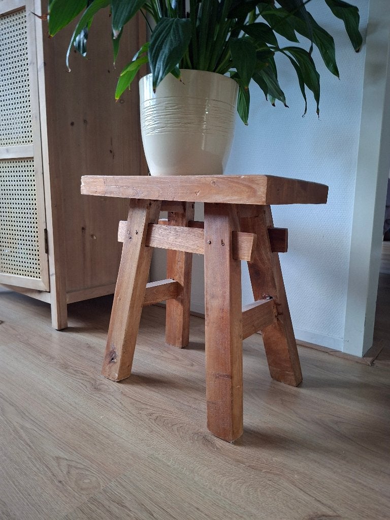 Xenos bijzettafel, Minder dan 55 cm, Rond, Zo goed als nieuw, Hout