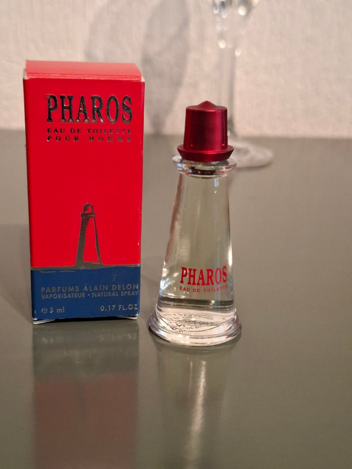 Alain Delon Homme - EdT - 5ml
Mooi flesje van Alain Delon Ph, Ophalen of Verzenden, Zo goed als nieuw, Miniatuur