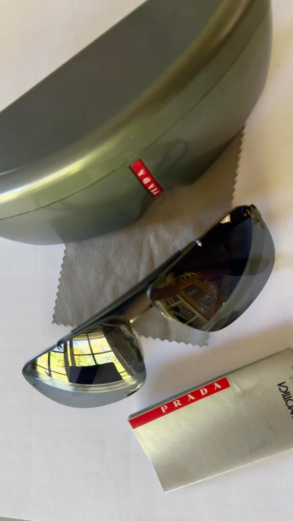Prada Linea Rossa zonnebril SPS 520 zwart – maat 64, Overige merken, Zonnebril, Zwart, Nieuw