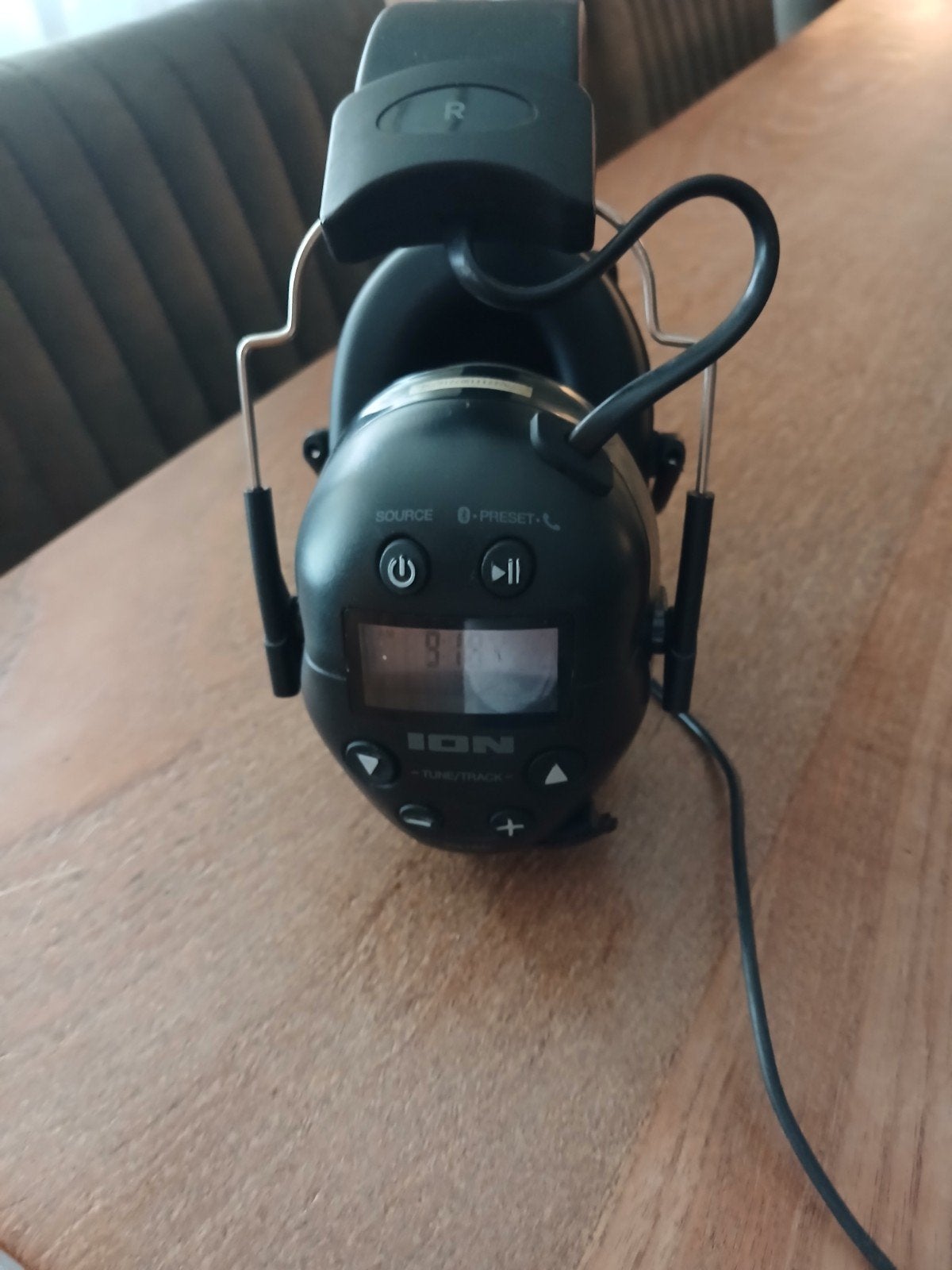 ION Gehoorbeschermer met Bluetooth en Radio, Ophalen