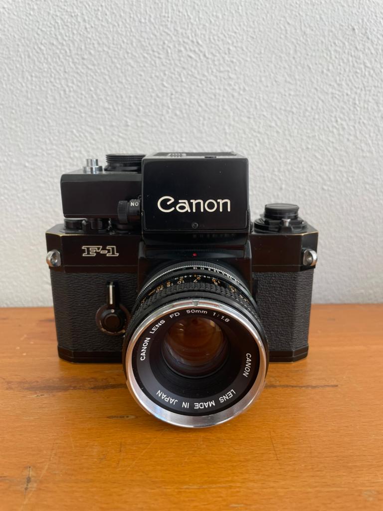 Canon F-1 orgineel + Booster T Finder + accessories, Audio, Tv en Foto, Fotocamera's Analoog, Ophalen of Verzenden, Gebruikt, Spiegelreflex