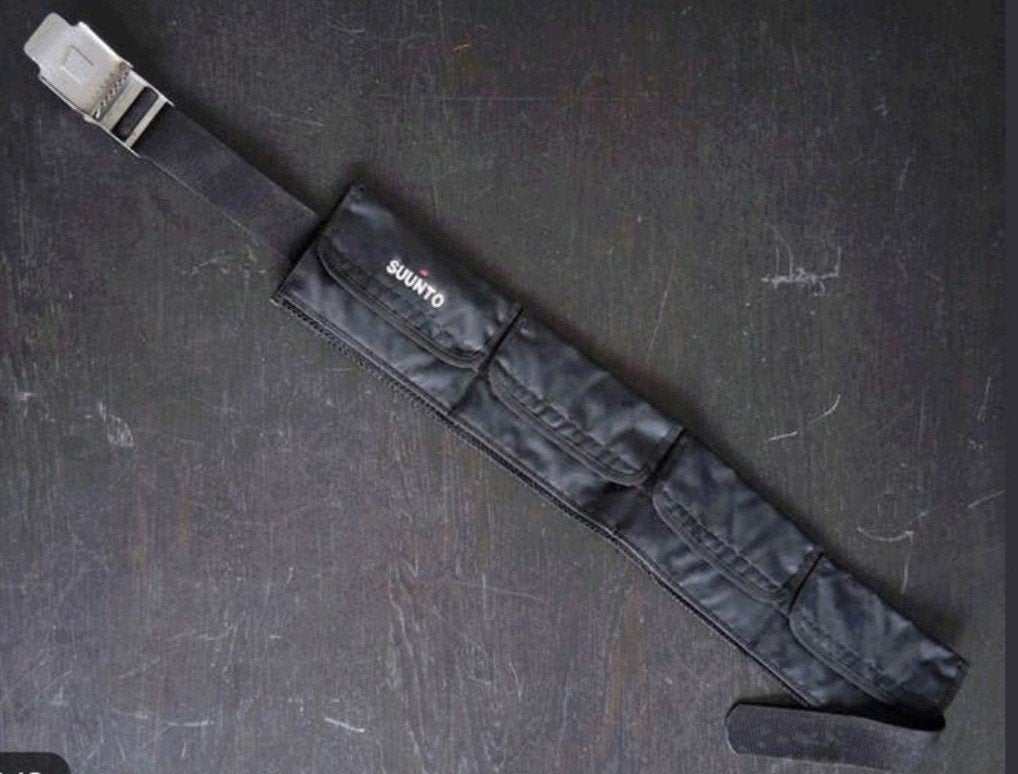 Te koop: Suunto 4 vaks loodgordel. M, Watersport en Boten, Duiken, Ophalen of Verzenden, Gebruikt, Lood of Loodgordel