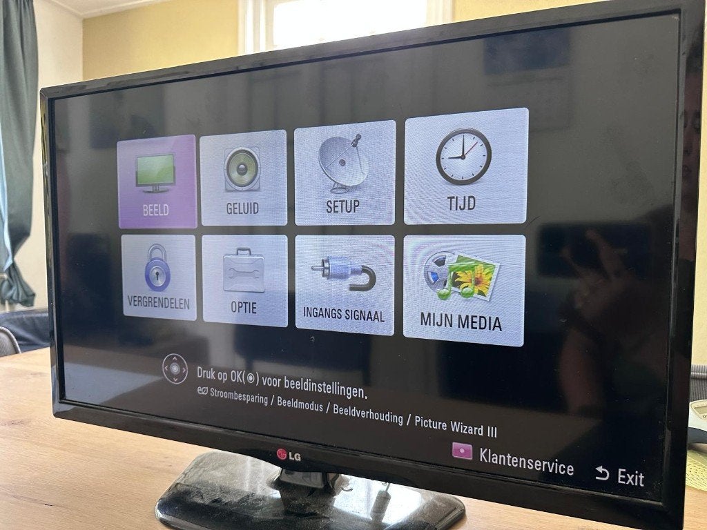 LG Scherm 28 inch, Audio, Tv en Foto, Televisies, Ophalen, 50 Hz, HD Ready (720p), LG