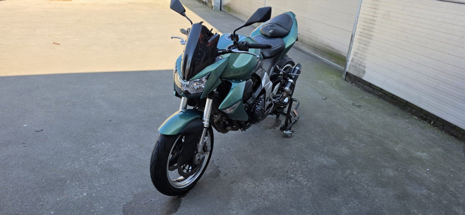 Kawasaki Z1000  Unieke Aston Martin Iridescent Emerald, Particulier, Naked bike