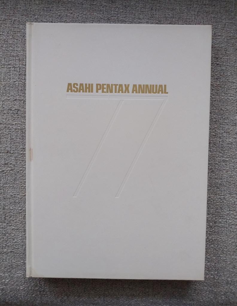 Asahi Pentax Annual '77 - Fotografie Jaarboek, Ophalen of Verzenden, Zo goed als nieuw, Fotografie algemeen, PENTAX FAMILY SECRETARIAT