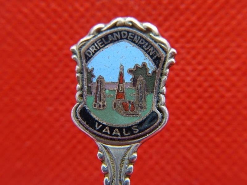 Lepeltje: Vaals 3 landenpunt kleurenschild, Verzenden