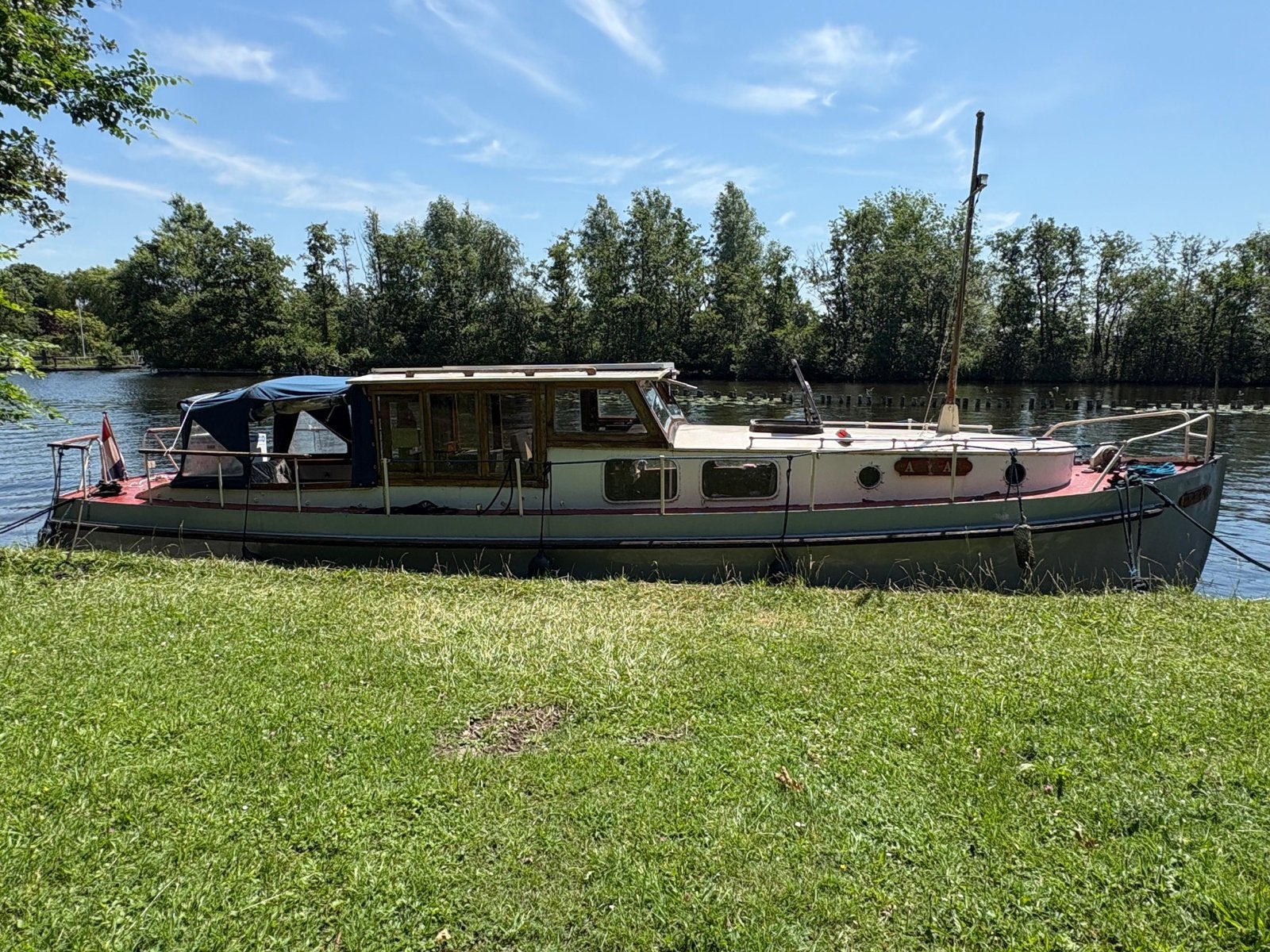 Unieke Rijkspolitieboot uit 1942 - Klaar voor avontuur!, Watersport en Boten, 10 m, Gebruikt, Binnenboordmotor, Diesel