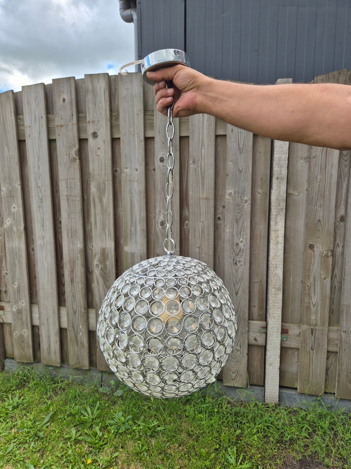 Moderne hanglamp met kristallen bol - Intergamma, Huis en Inrichting, Lampen | Hanglampen, Zo goed als nieuw, Glas, Modern, Glamour