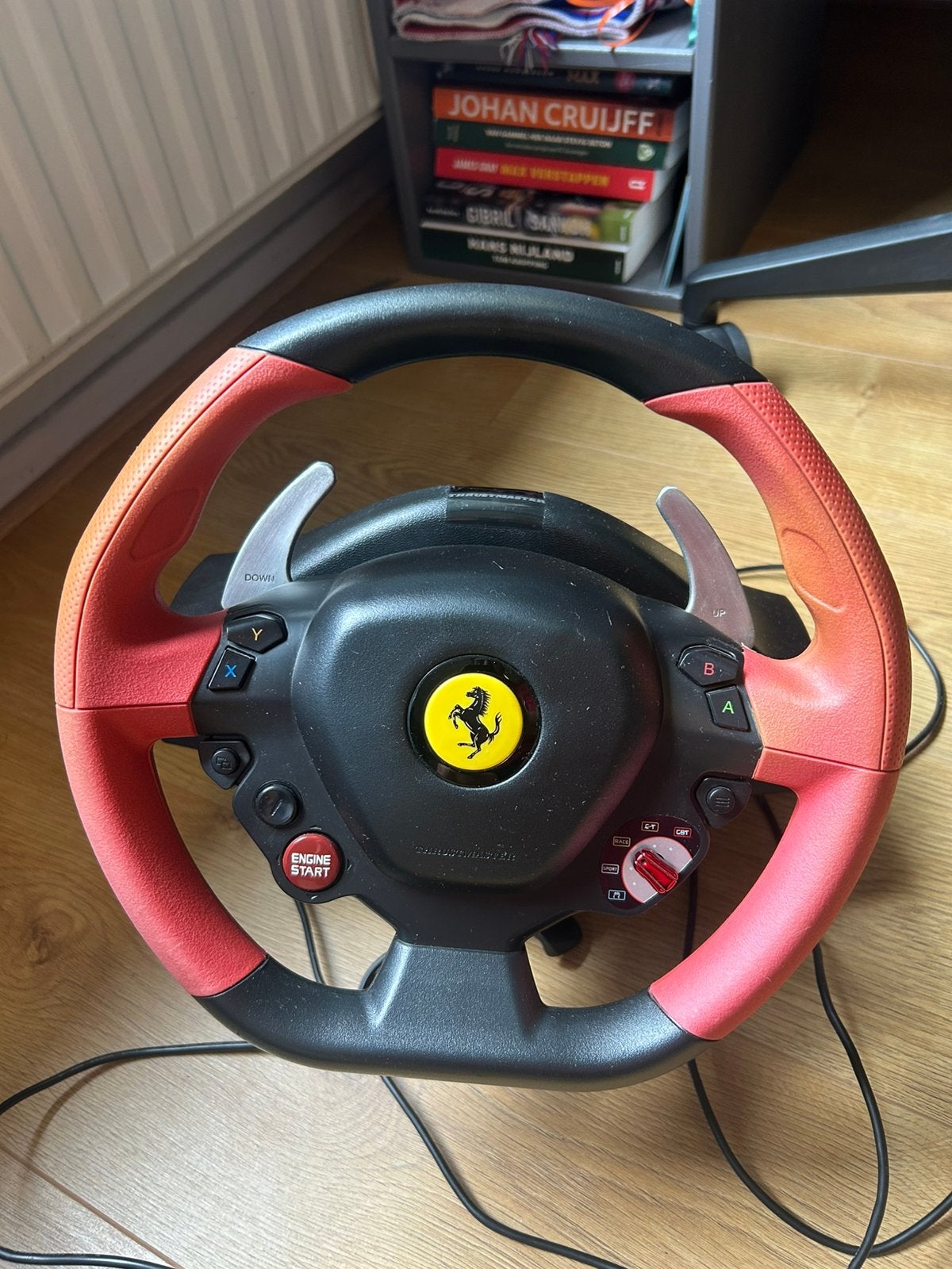 Trustmaster Ferrari 458 Spider wheel Xbox One, Ophalen of Verzenden, Gebruikt, Stuurtje of Sportattribuut, Xbox Series S
