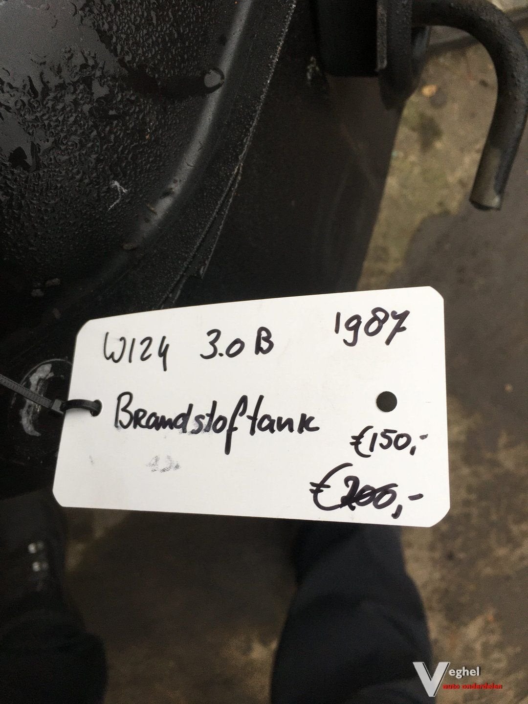 Mercedes W124 3.0 Benzine sedan 1987 Benzinetank