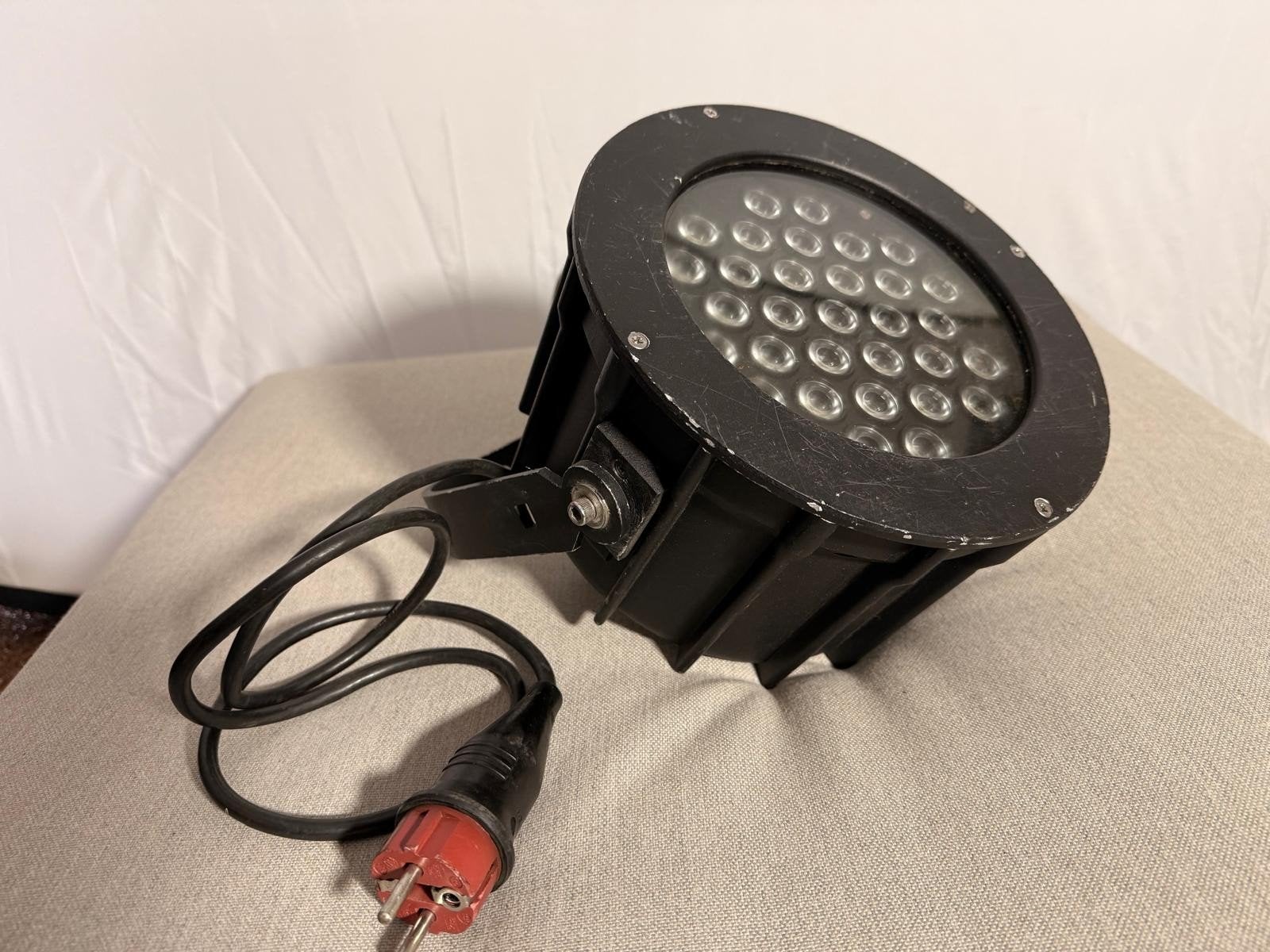 Set van 16 LED Par Cans van NETHERLED in Flightcase, Ophalen, Gebruikt, Licht, Kleur