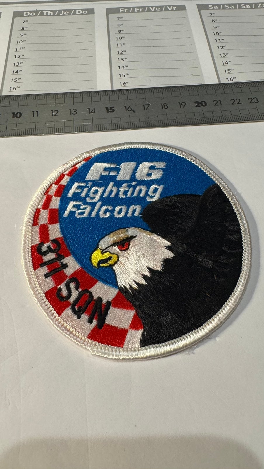 Patch f-16 swirl luchtmacht klu 311 squadron, Ophalen of Verzenden, Zo goed als nieuw, Patch, Badge of Embleem
