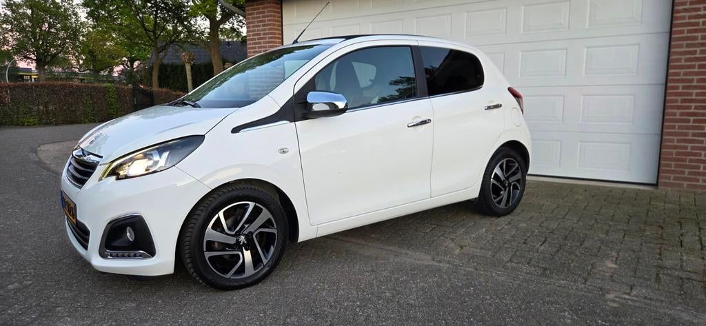 Peugeot 108 1.0 12V E-vti 5DR 2016 Vouwdak,Keyless, Clima, Voorwielaandrijving, Stof, Zwart, Start-stop-systeem