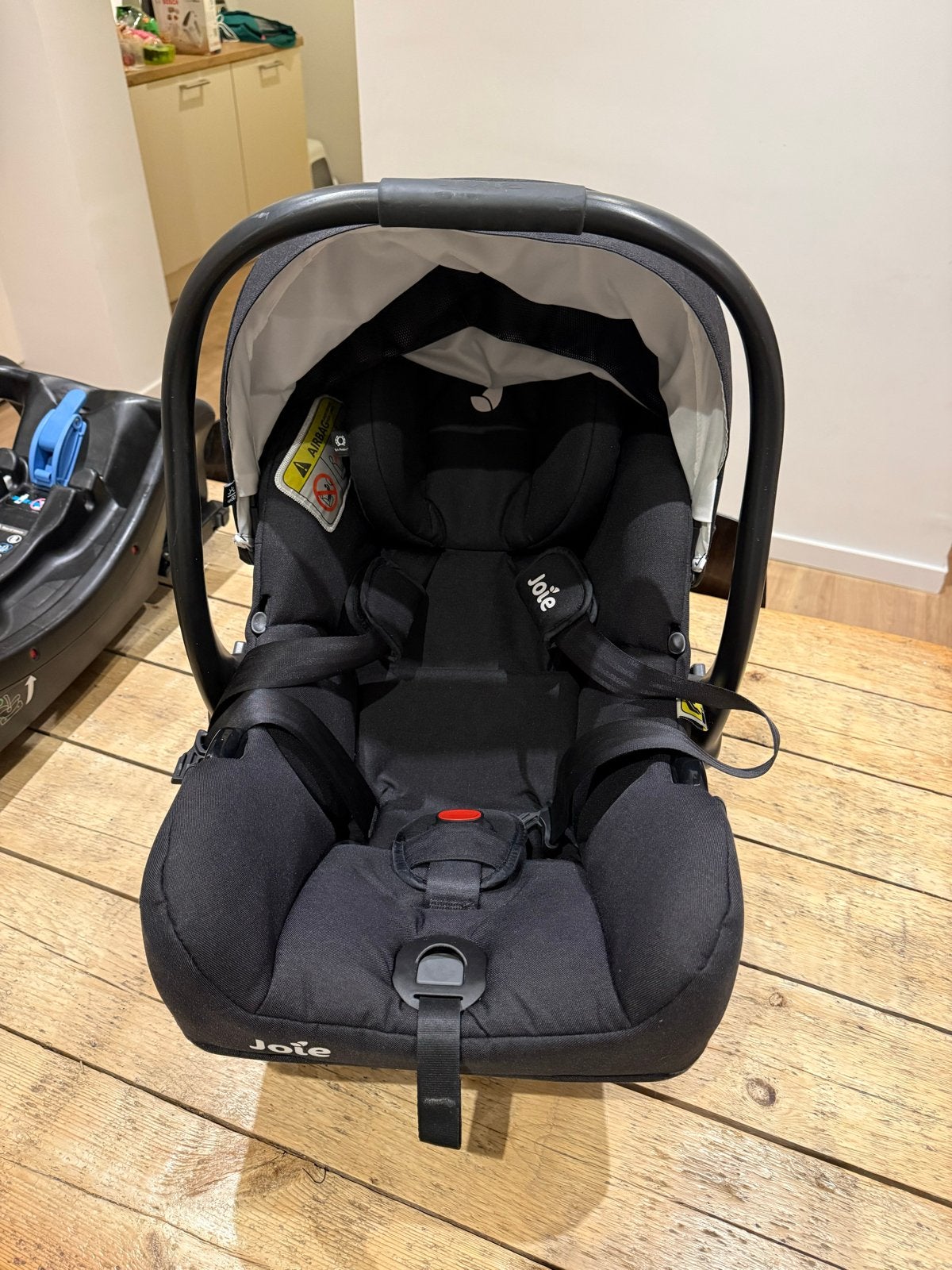 Joie maxicosi/autostoel met i-Base Advance isofix, Kinderen en Baby's, Autogordel of Isofix, Slaapstand, Zo goed als nieuw, 0 t/m 13 kg