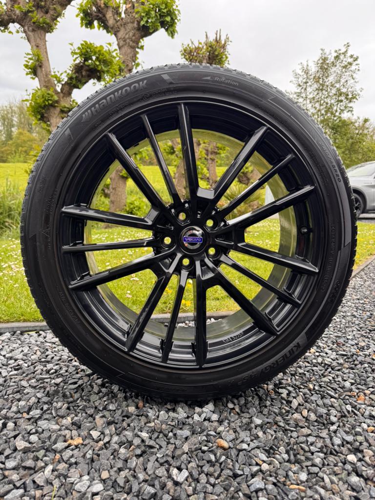20 inch Volvo XC40 Rdesign Hankook All season, Auto-onderdelen, Banden en Velgen, Banden en Velgen, Winterbanden, 20 inch, 245 mm