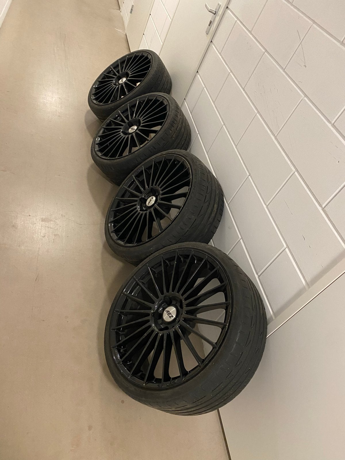 AEZ Velgen met Bridgestone Potenza Zomerbanden 245/30R20, Auto-onderdelen, Banden en Velgen, Banden en Velgen, Ophalen of Verzenden