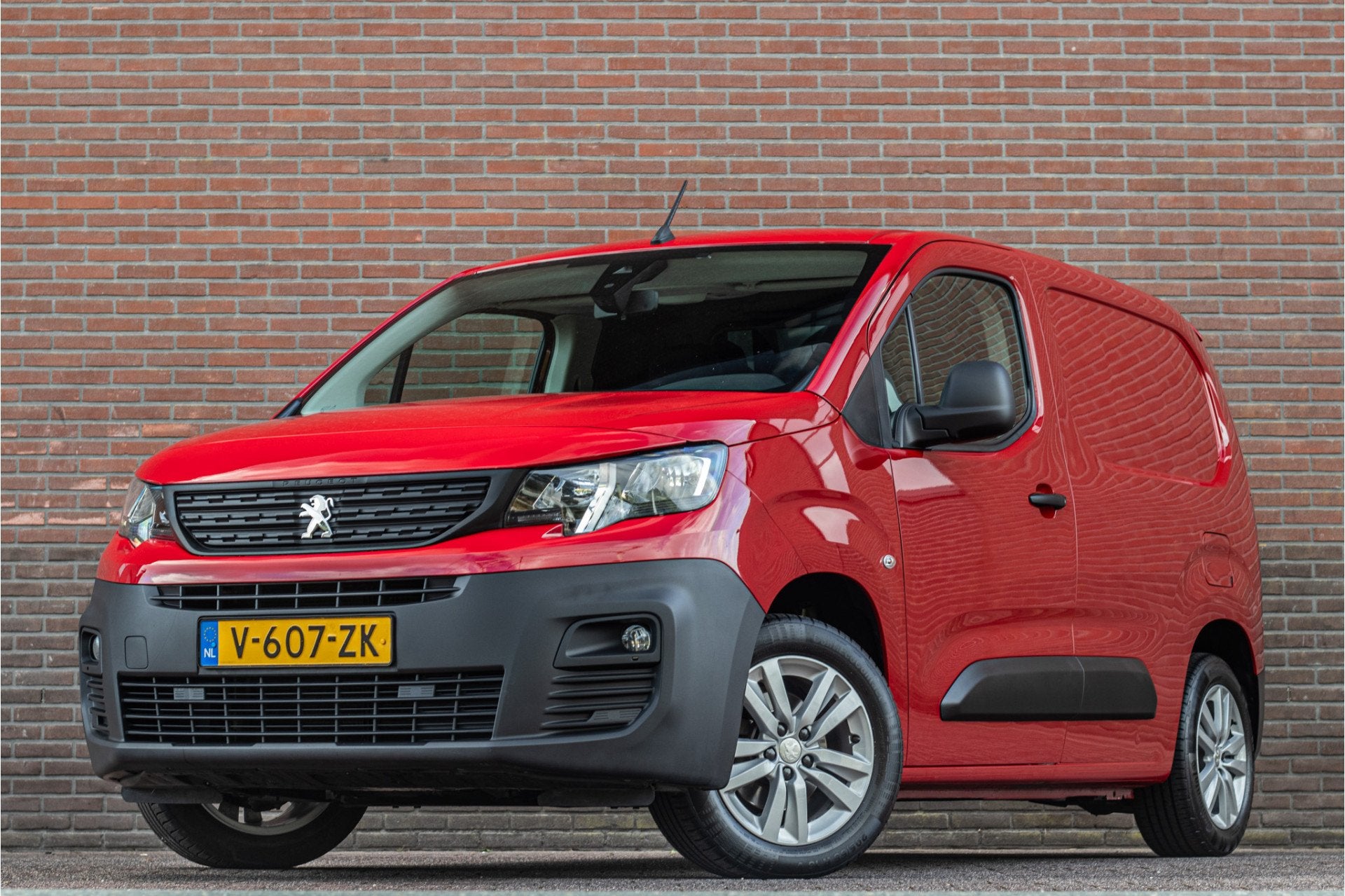 Peugeot Partner 1.6 BlueHDI Premium, 128.000km NAP, Stoelver, Voorwielaandrijving, Dealer onderhouden, Euro 6, 4 cilinders