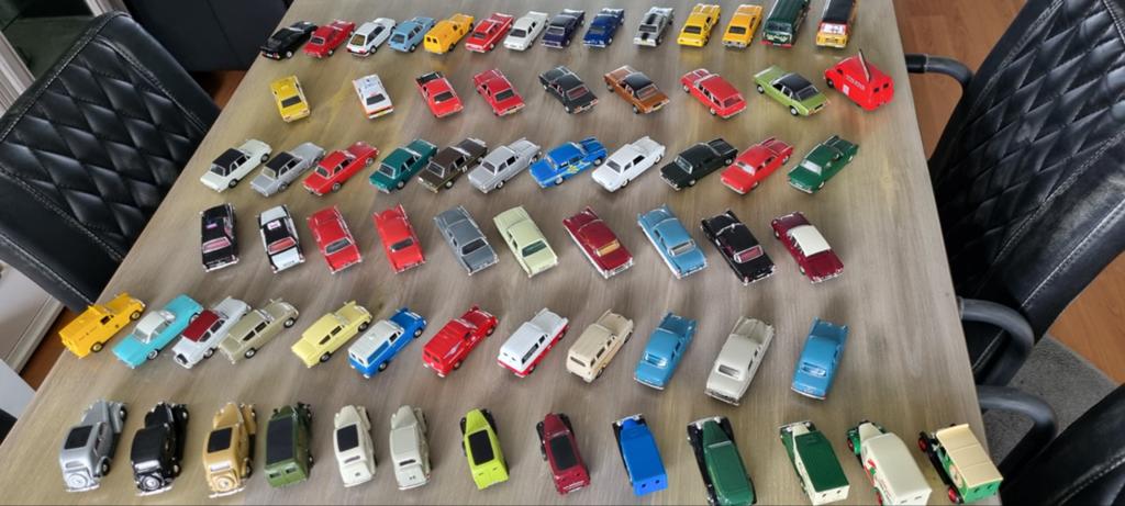 Ford Engeland  schaal 1/43, Ophalen, Zo goed als nieuw, Auto, Overige merken