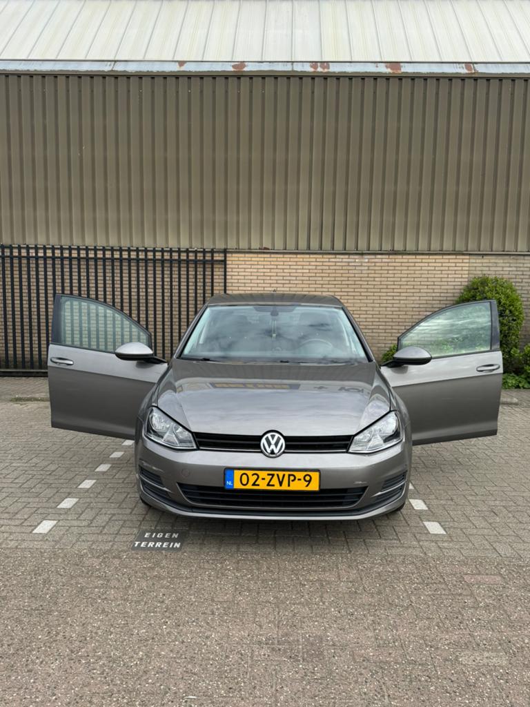Volkswagen Golf 1.2 TSI 77KW 5D 2013 Grijs, Voorwielaandrijving, 4 cilinders, 610 kg, 49 €/maand