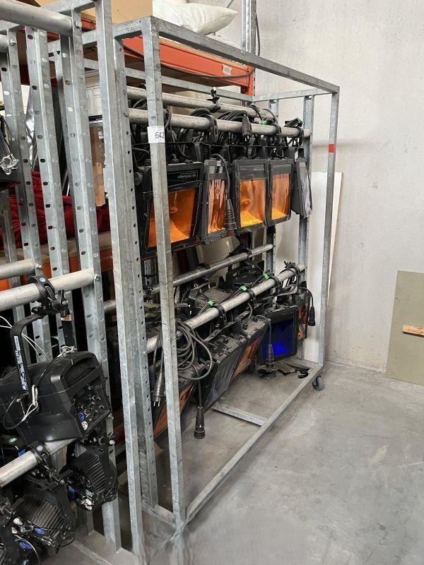 Metalen kar met spots SHOWTEC en VETEC, Ophalen, Gebruikt, Licht