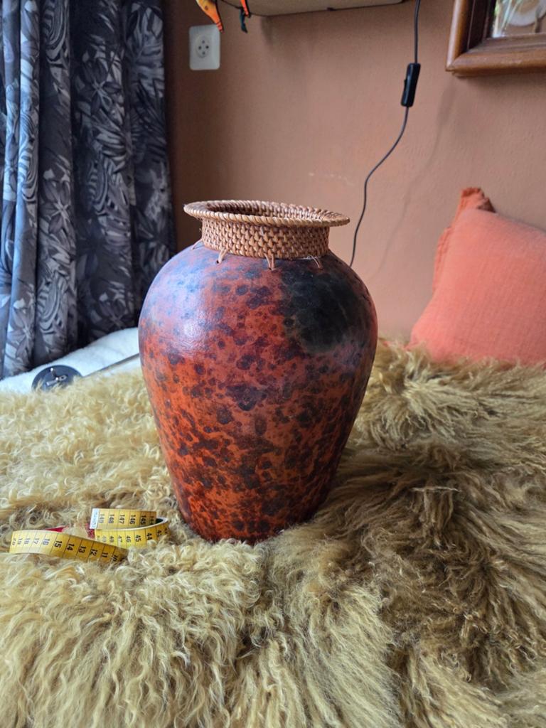 Decoratieve vaas met rotan rand - 36cm hoog, Ophalen, Overige materialen, Gebruikt, Overige kleuren