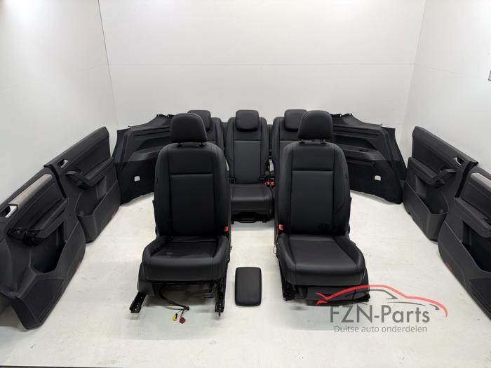 VW Touran 5TA Facelift Interieur 7-Persoons Leer, Ophalen of Verzenden, Gebruikt