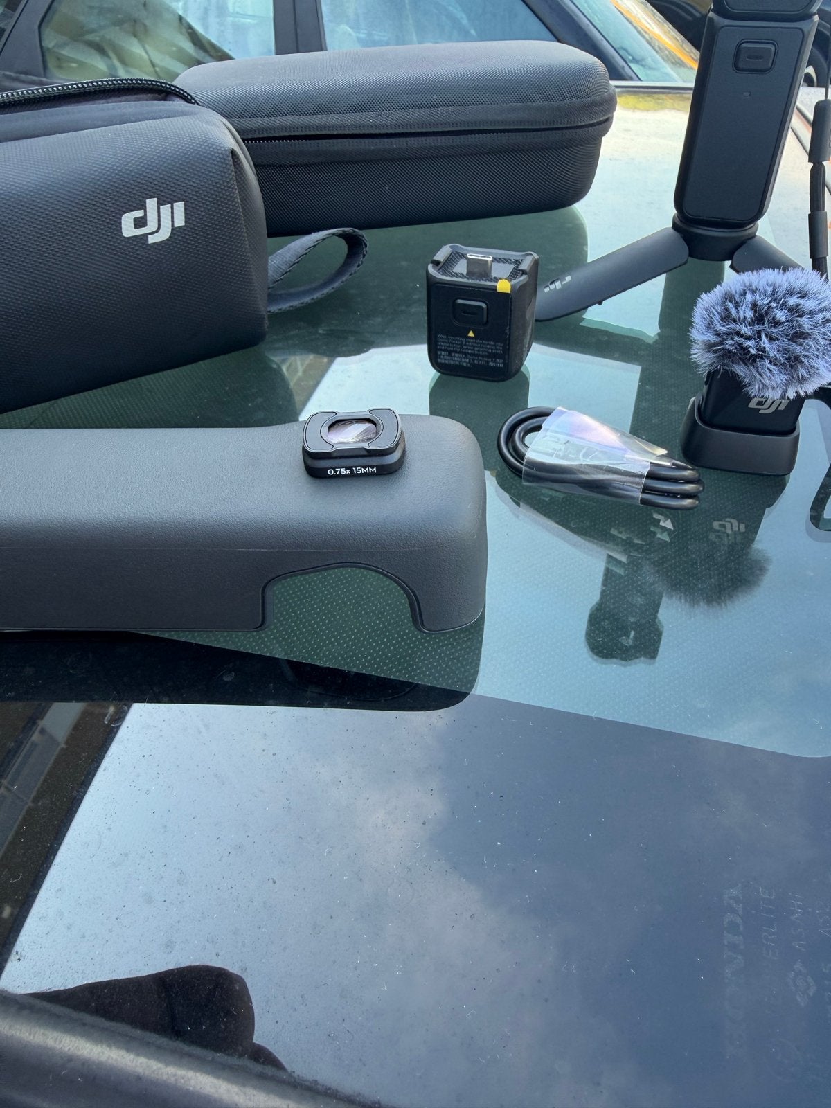 Foto 3 van DJI Osmo Pocket 3 Creator Combo met accessoires