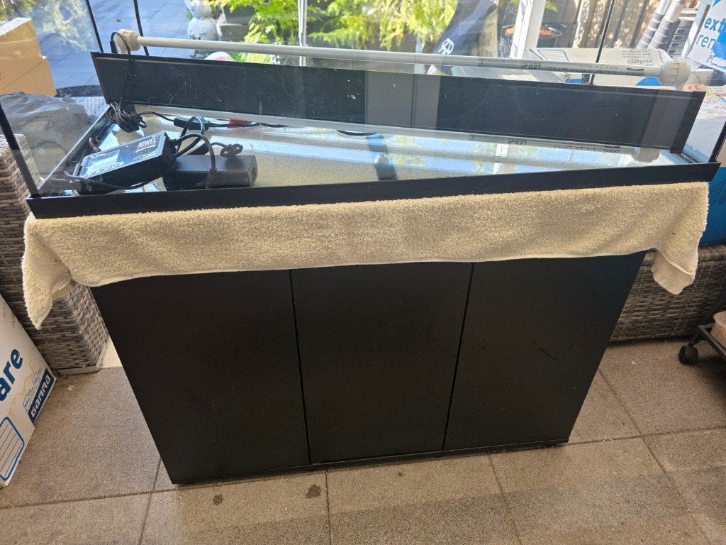 Juwel Rio 180 zwart met kast, 2x SuperFish X-Pro 1500, Ophalen, Gebruikt, Inclusief deksel, Leeg aquarium