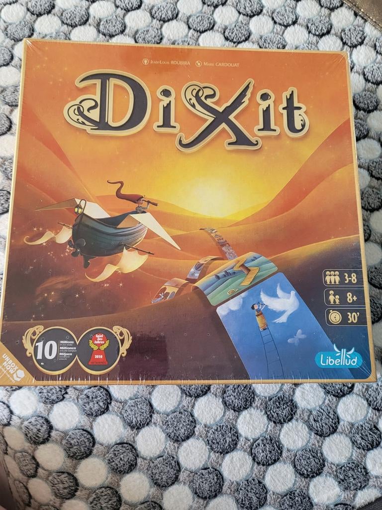Dixit familie kaartspel nieuw in de verpakking, Vijf spelers of meer, Ophalen of Verzenden, Nieuw, Libellud