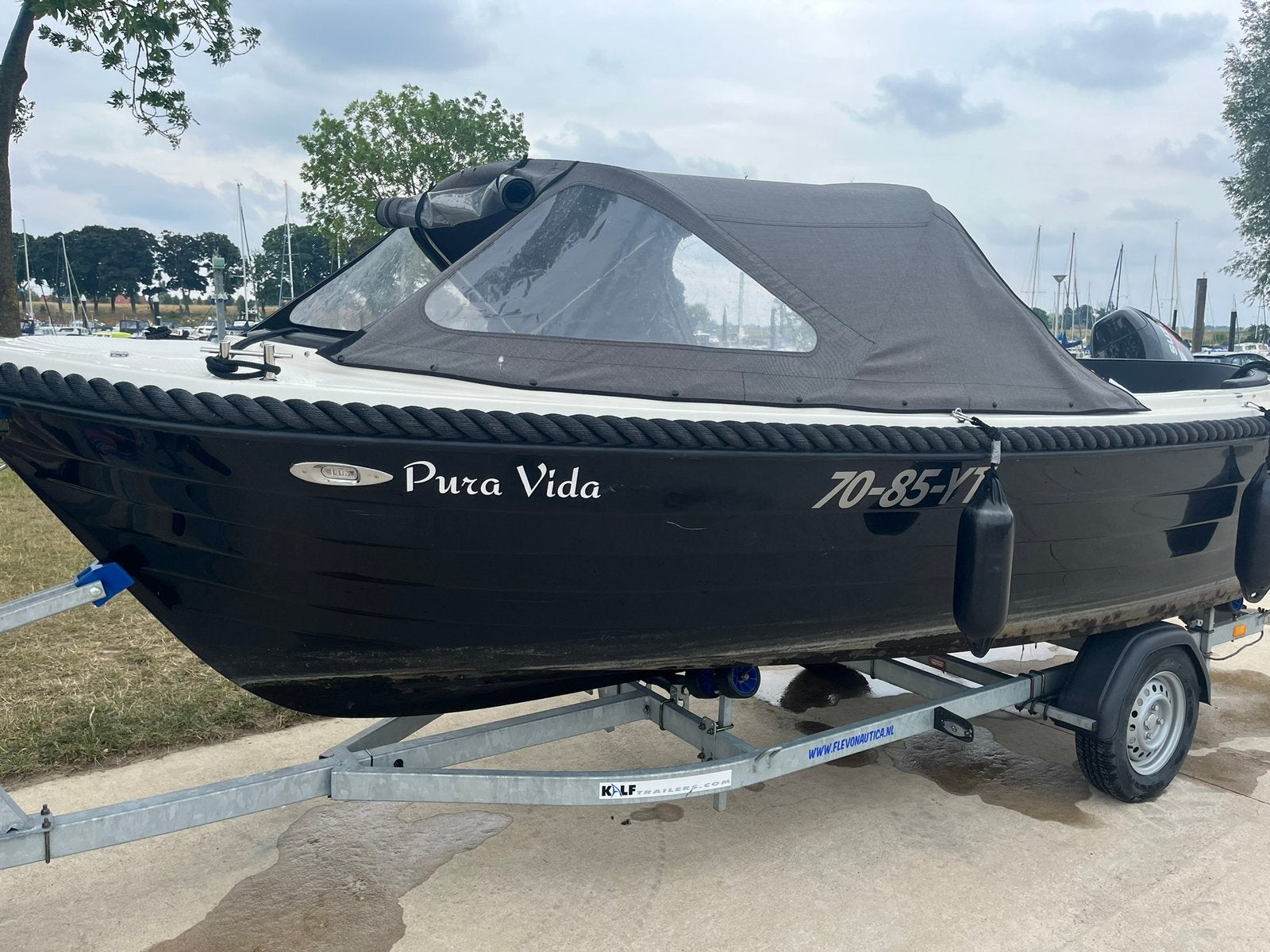 Corsiva 520 + Suzuki 40 pk + kalf trailer, 5 m, Zo goed als nieuw, Rondzit, 2 m