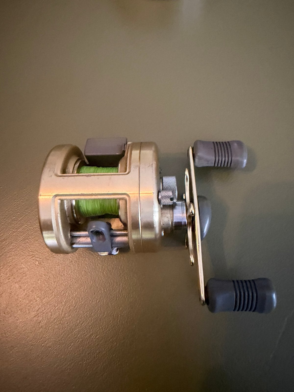 Shimano Calcutta 251, Watersport en Boten, Ophalen of Verzenden, Zo goed als nieuw, Werphengel