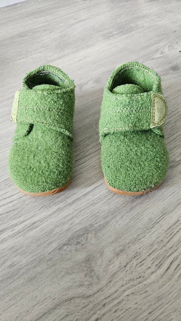 Kinder pantoffels van Giesswein maat 24, Gebruikt, Jongen of Meisje, Overige typen, Ophalen of Verzenden