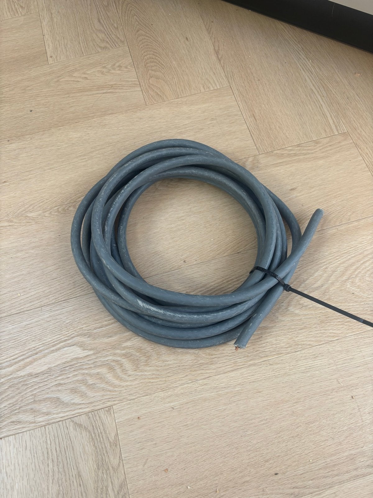 Ymvk-as 2x2,5 grondkabel 7 meter, Ophalen of Verzenden, Gebruikt, Kabel of Snoer